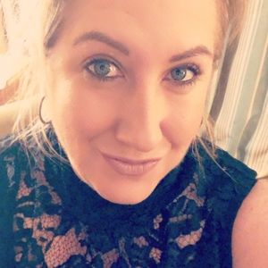 Meet your Posher, Alexandra